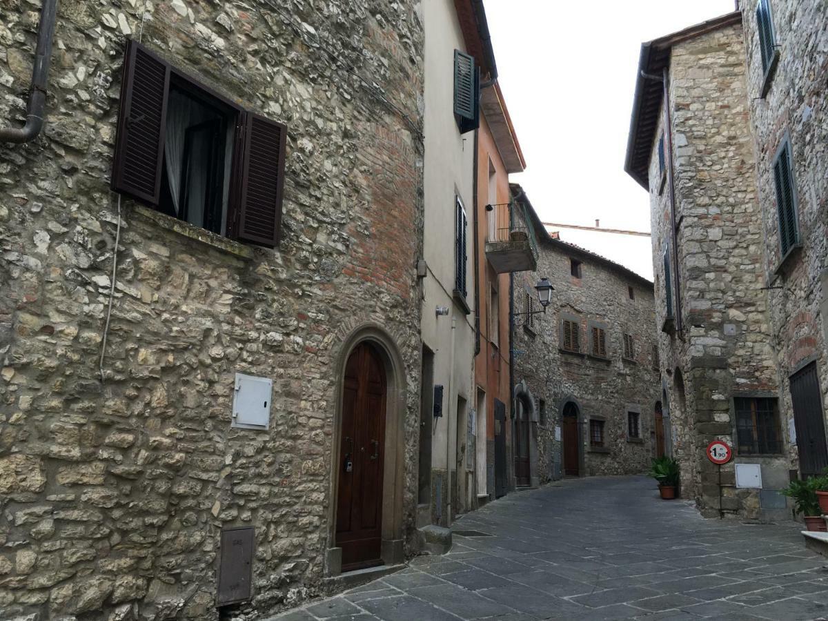 דירות ראדה אין קיאנטי Art Rebus Tower In Tuscany מראה חיצוני תמונה